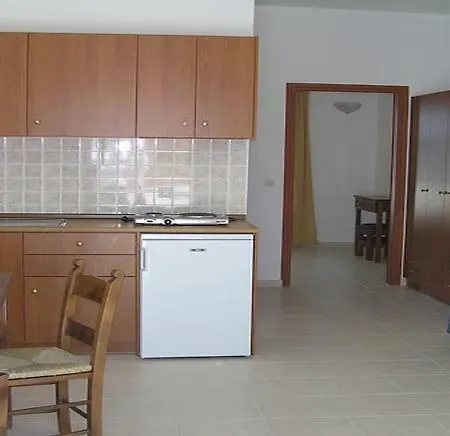 Camari Garden Апарт-отель Йеранион