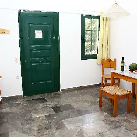 Апарт-отель Camari Garden