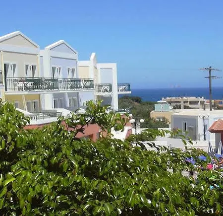 Apartmanhotel Camari Garden Jeráni Haníon