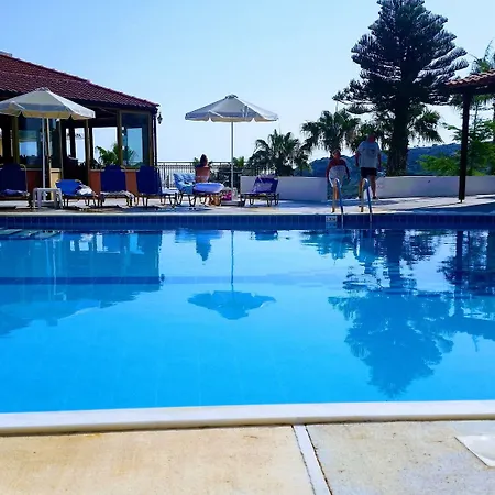 Camari Garden Apartmanhotel 3*